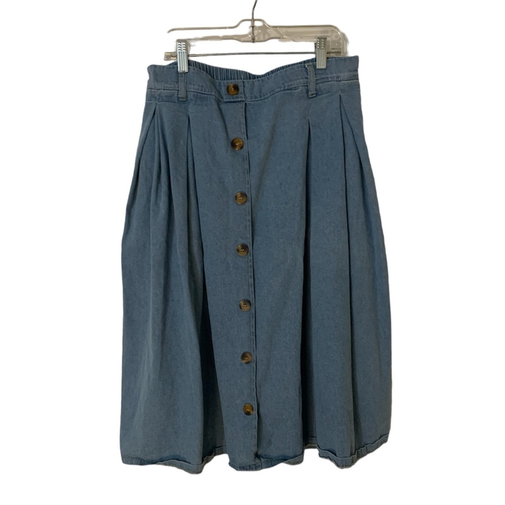 Long jean skirt with button accents
